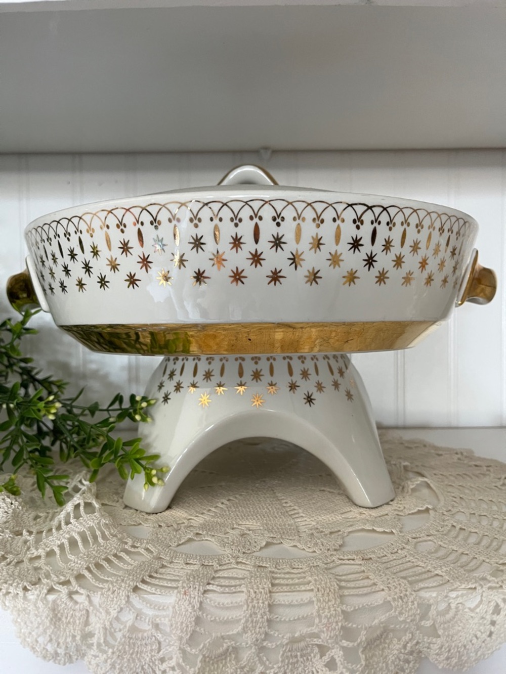 Vintage Flare-Ware Starburst Covered Casserole Pedestal Atomic Hall China
